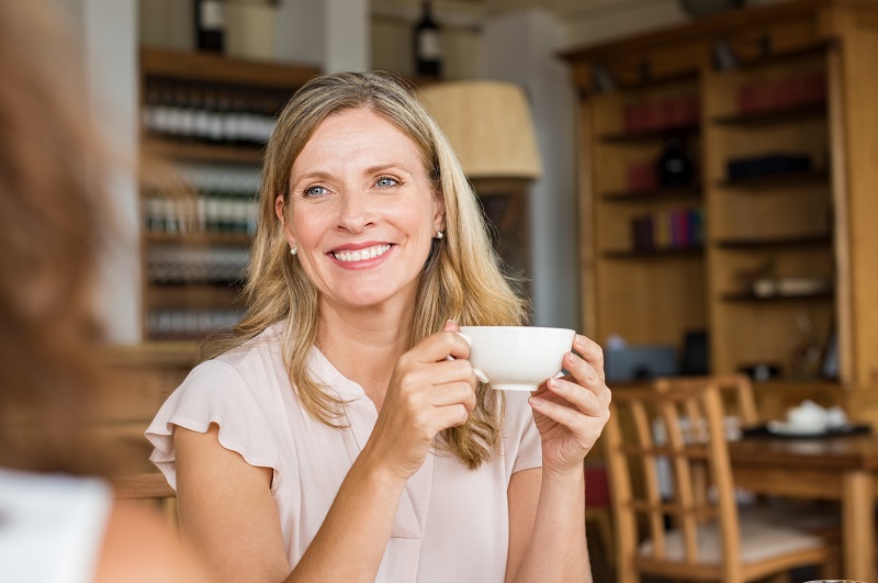A menopauza tüneteinek enyhítéséről kérdeztük szakértőinket